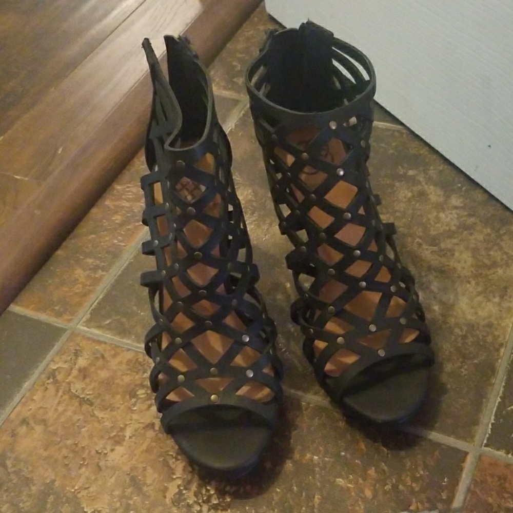 Brand new heels